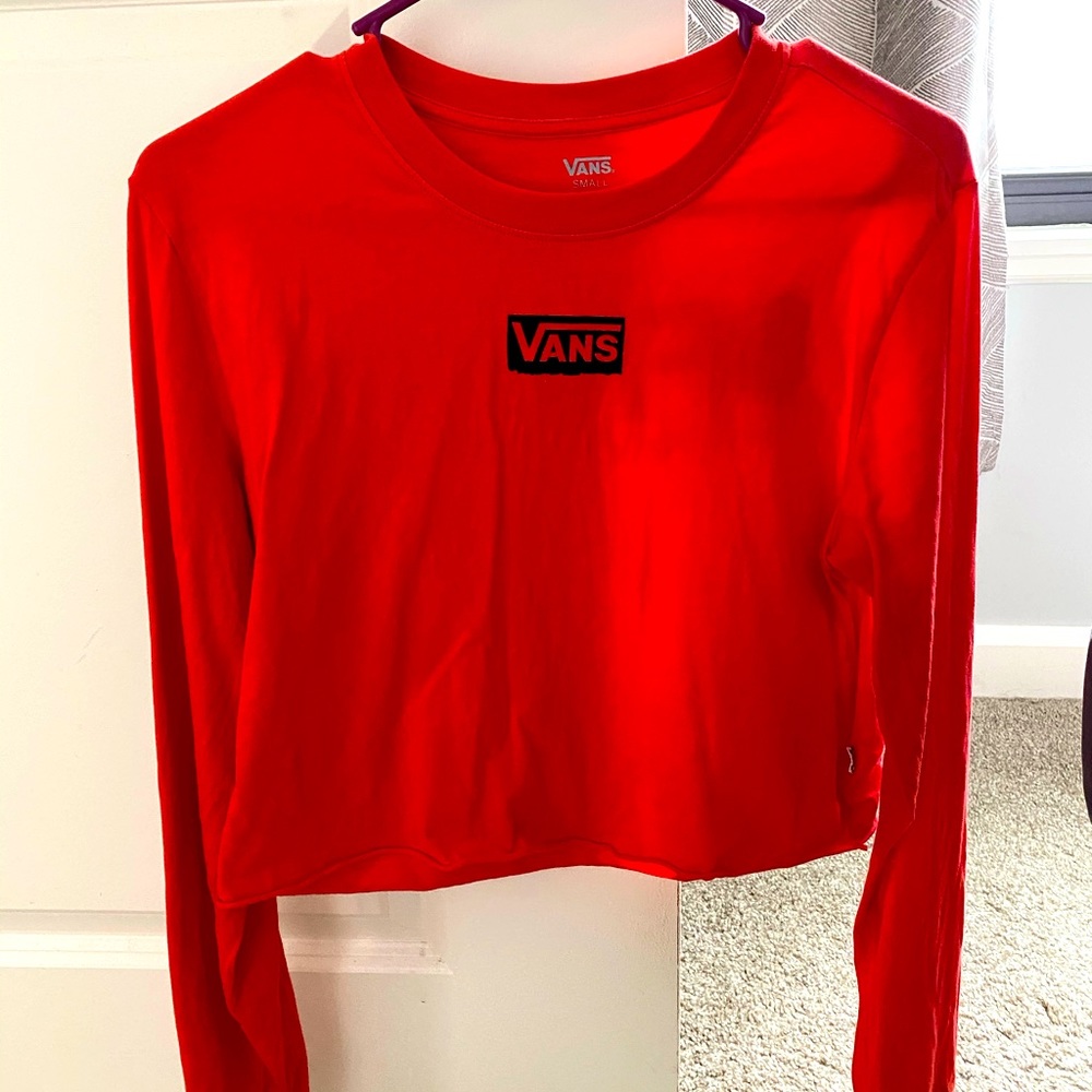 Cropped Vans shirt